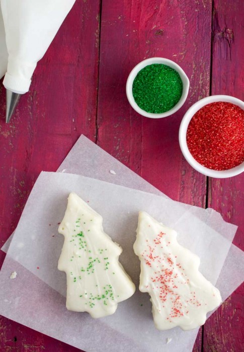 Easy Christmas Tree Cake - Southern Cravings