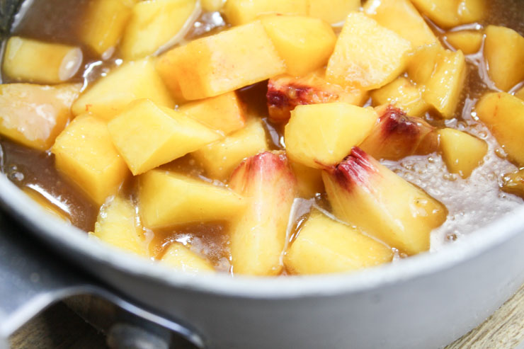 Cooking Peaches with Caramel Sauce