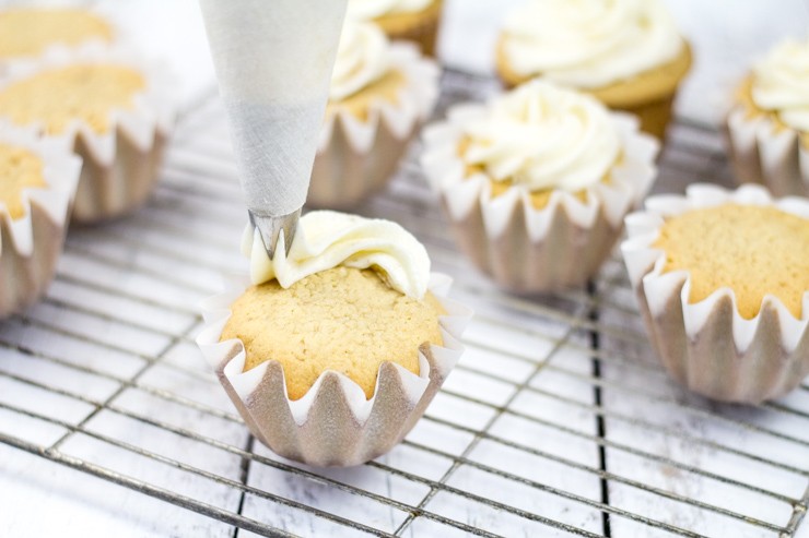 Roasted Pear Frosting for Ginger Beer Cupcakes