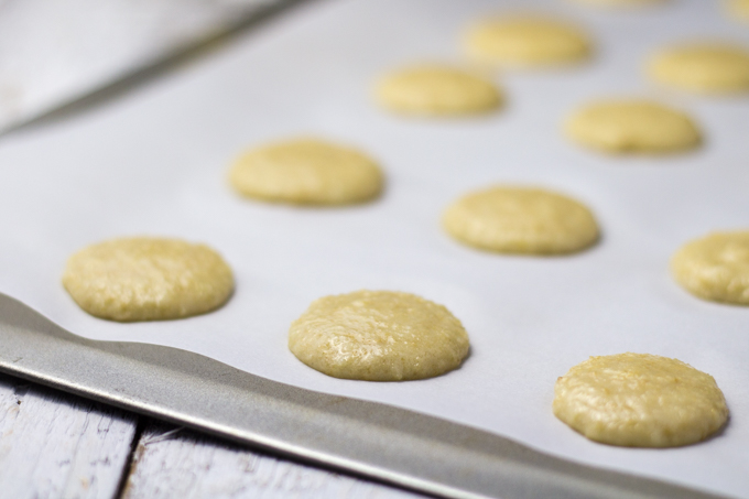 Piped Rice Krispies Treat Macarons