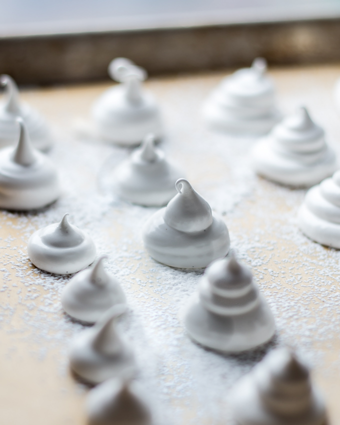 Meringues for Cake Decoration