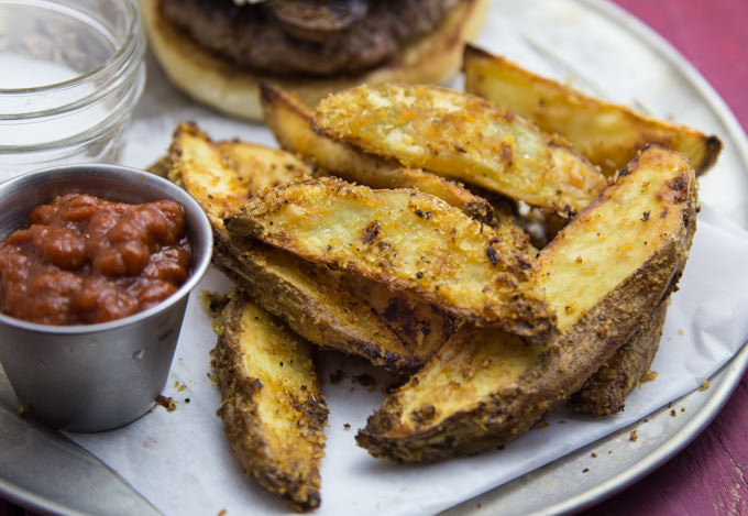 Crispy Baked Potato Wedges