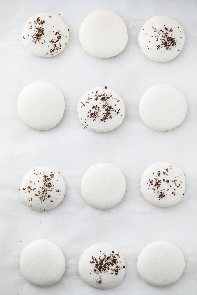 Cookies and Cream Macarons by Southern Fatty