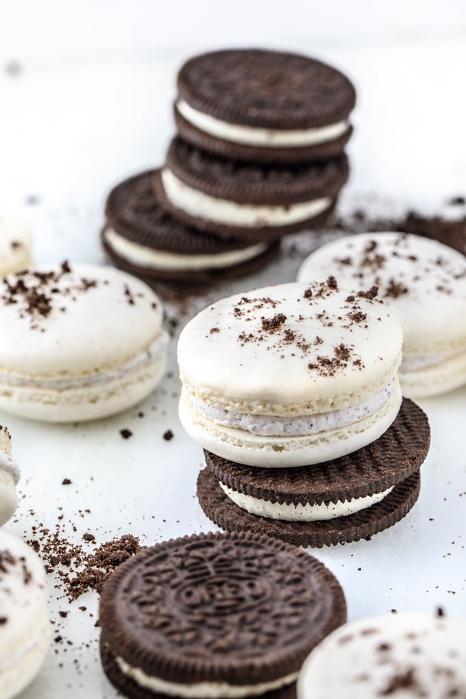 Cookies and Cream Macarons by Southern Fatty