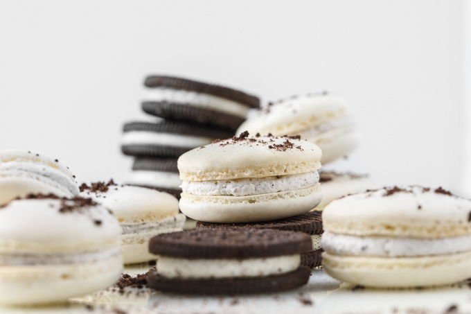 Cookies and Cream Macarons by Southern Fatty