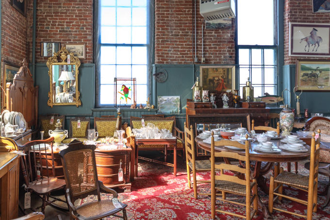 Joe Ley's Antiques in Louisville