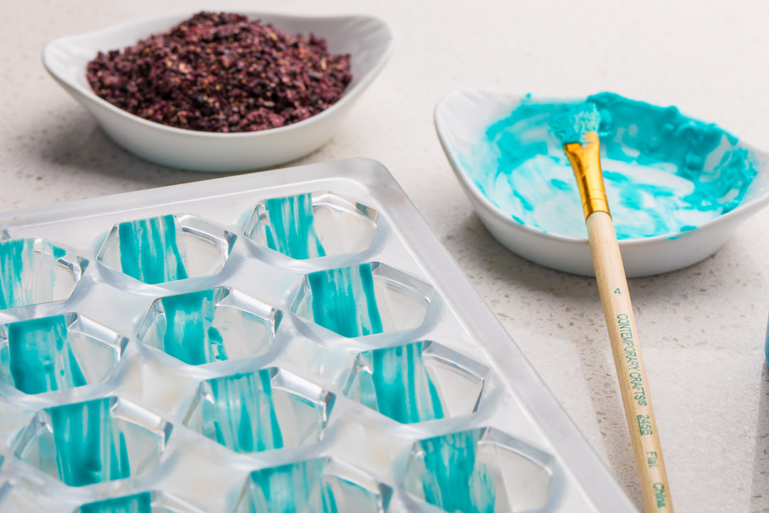 Making Colored Cocoa Butter to Brush Molds